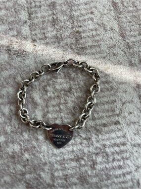 Tiffany & Co. Silver Heart Tag Link Bracelet authentic